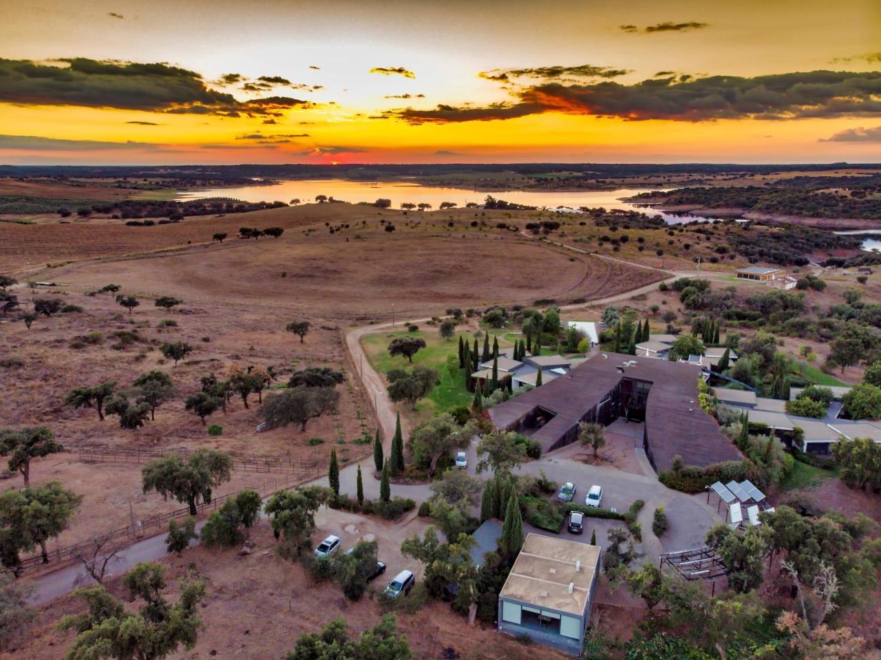 Herdade Da Cortesia Hotel Avis Esterno foto